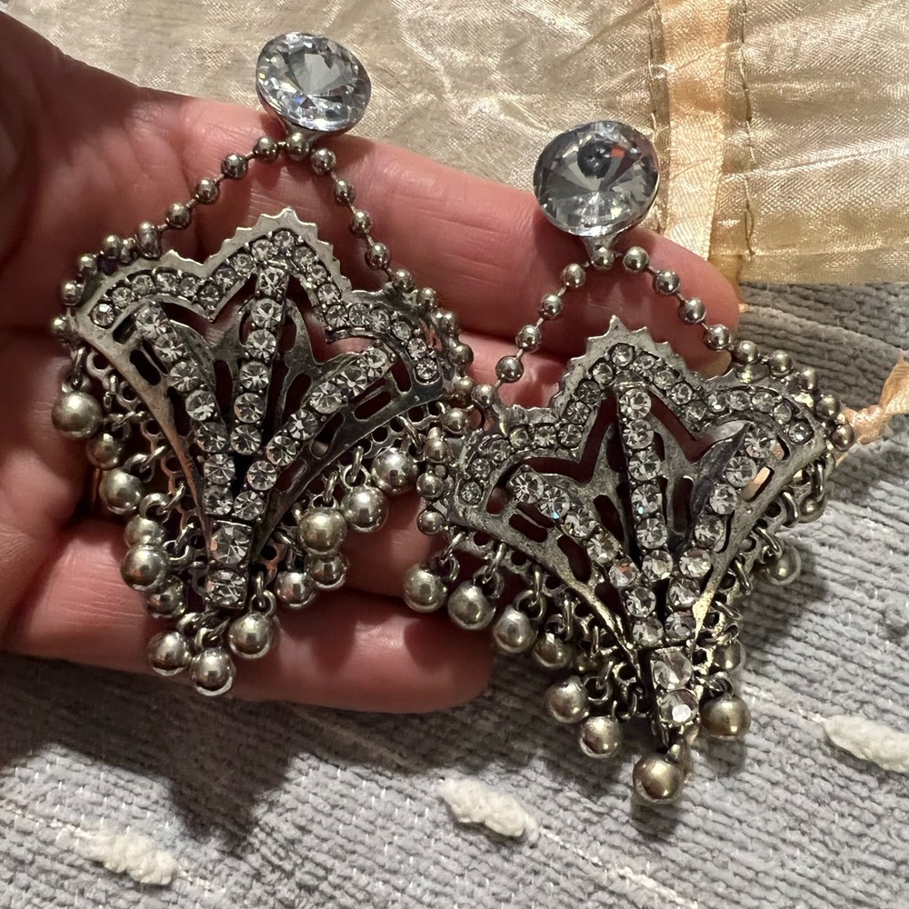 Earrings rhinestones silver metal pierced. Prom, wedding,pageant,formal